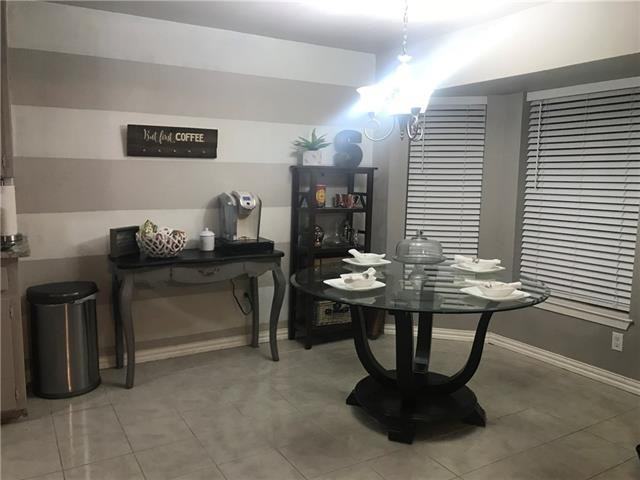 2017 Memphis Dr - Photo 3 of 7