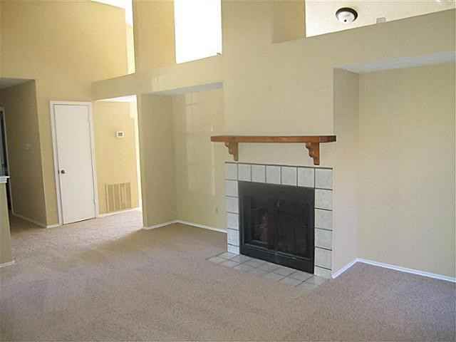 1400 Flameleaf Dr - Photo 3 of 10