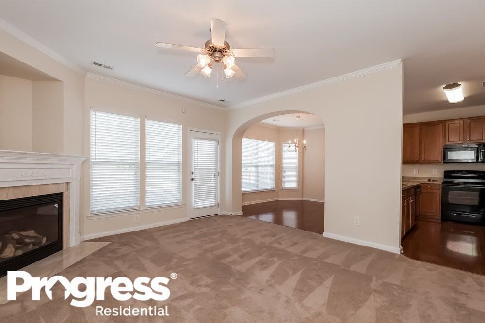 1365 Millbank Dr - Photo 2 of 13