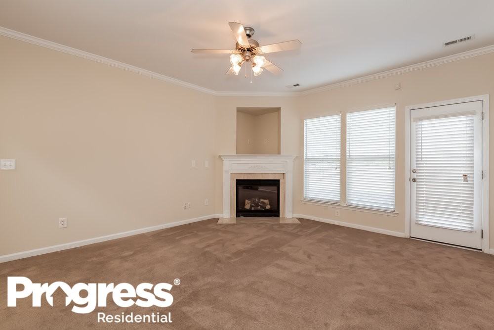 1365 Millbank Dr - Photo 3 of 13