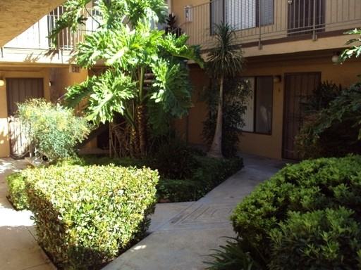 3761 Boundary St #6 - Photo 2 of 10