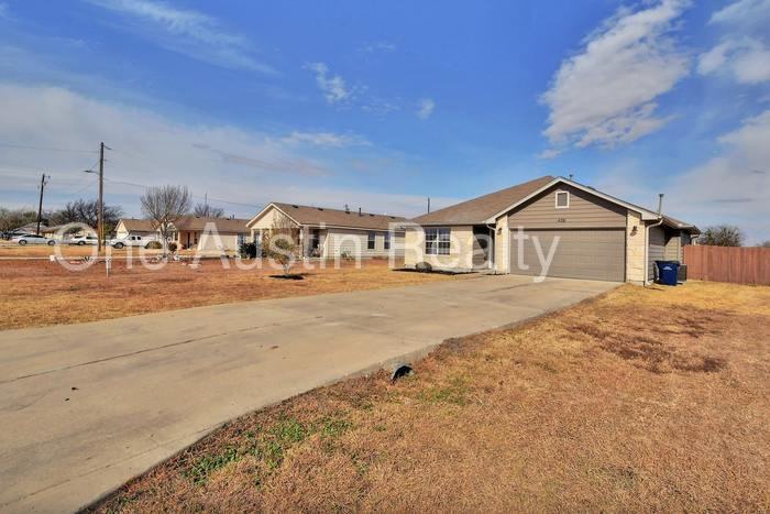 408 Jackson St - Photo 3 of 24