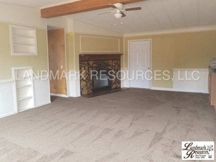 135 Canal Dr - Photo 2 of 9