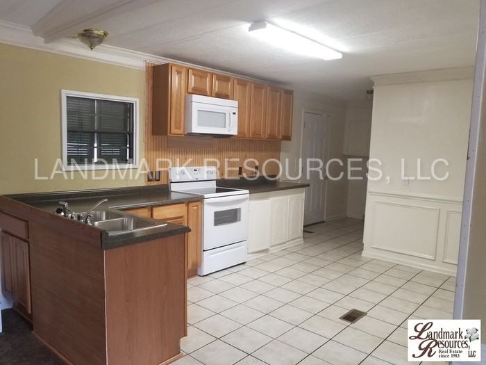 135 Canal Dr - Photo 3 of 9