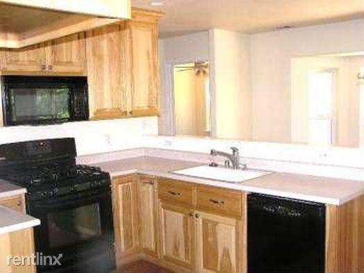 7060 Blackhawk Ln - Photo 3 of 8