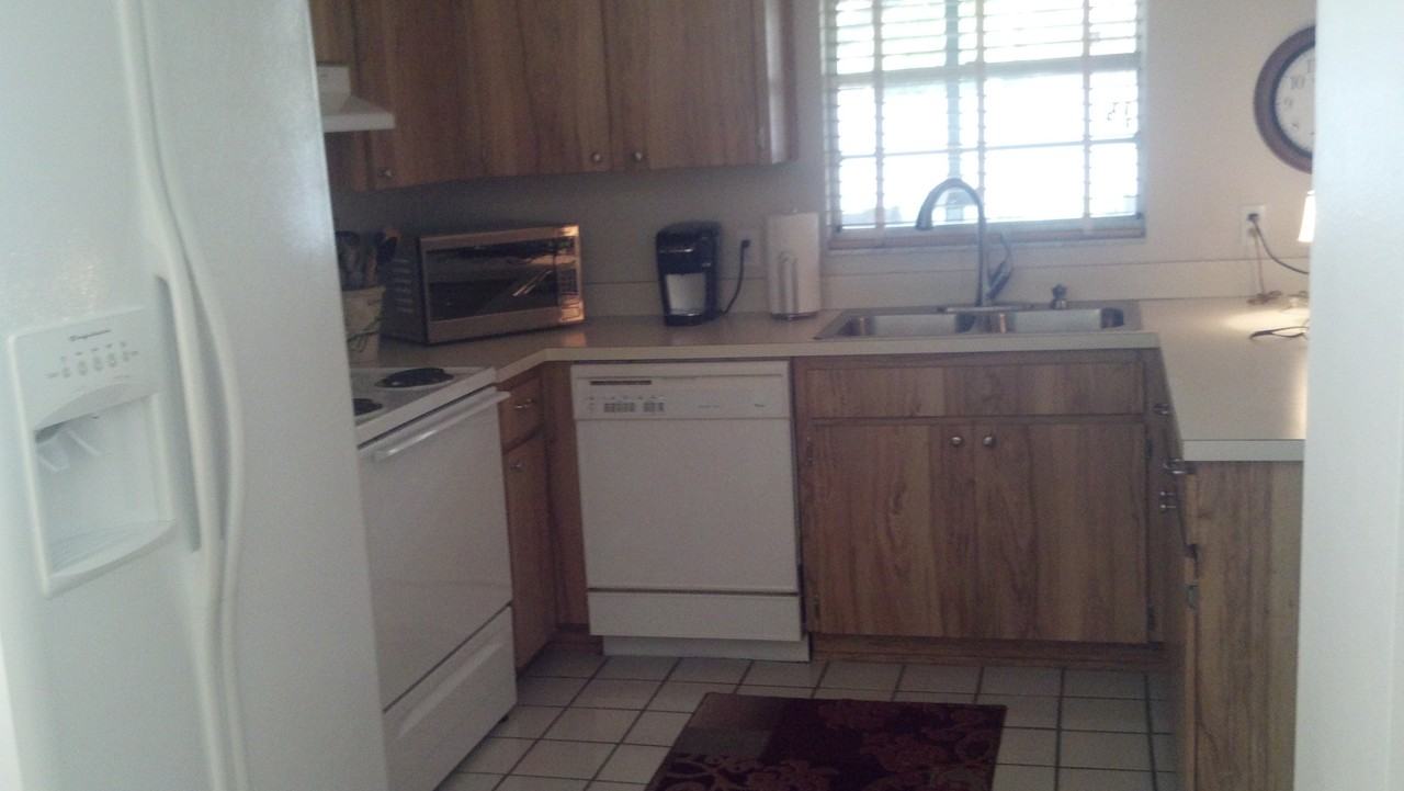 12191 76th St N - Photo 2 of 17