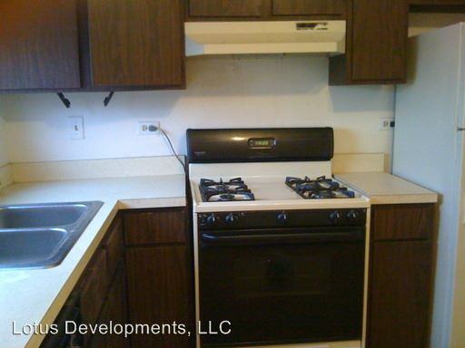 3206 W 184th St - Photo 2 of 3