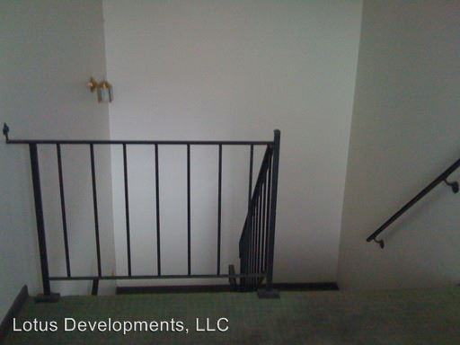 3206 W 184th St - Photo 3 of 3