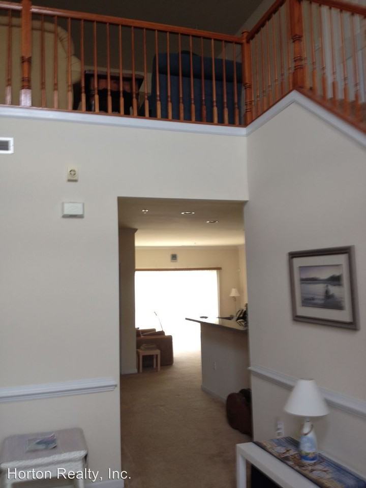 14288 Foxhall Rd - Photo 3 of 49