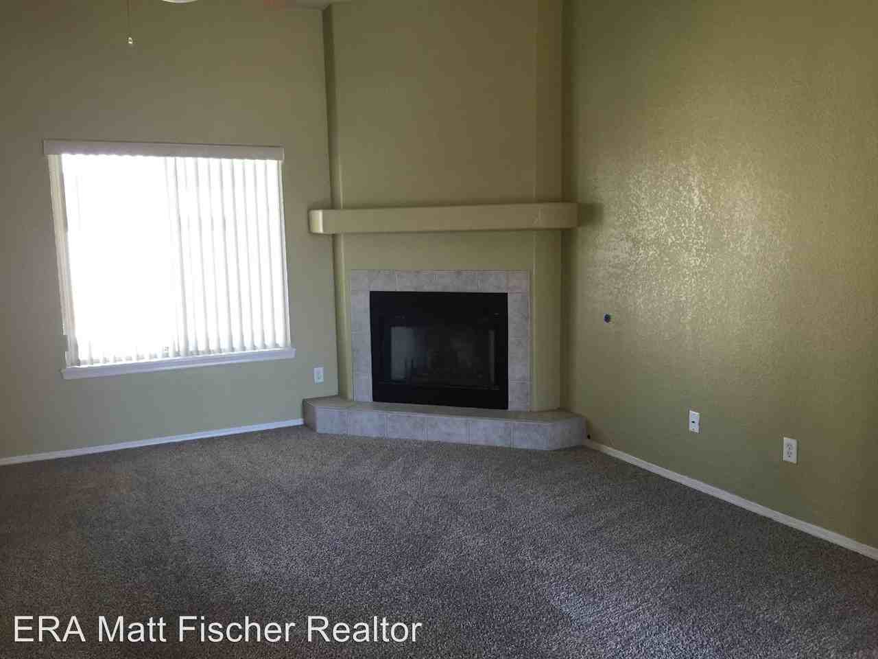 10570 E 38th Pl - Photo 2 of 9