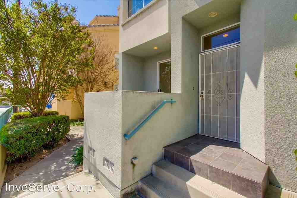 303 W Newby Ave #E - Photo 2 of 18