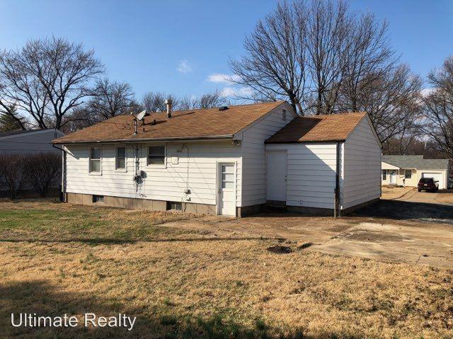 230 St Anthony Ln - Photo 2 of 9