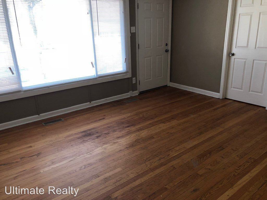 230 St Anthony Ln - Photo 3 of 9