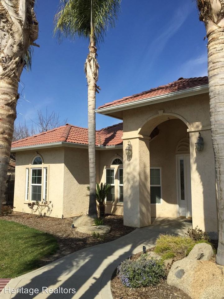 1046 Lords Ct - Photo 2 of 18