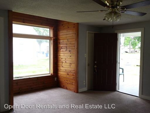 135 W Cherry St - Photo 2 of 11