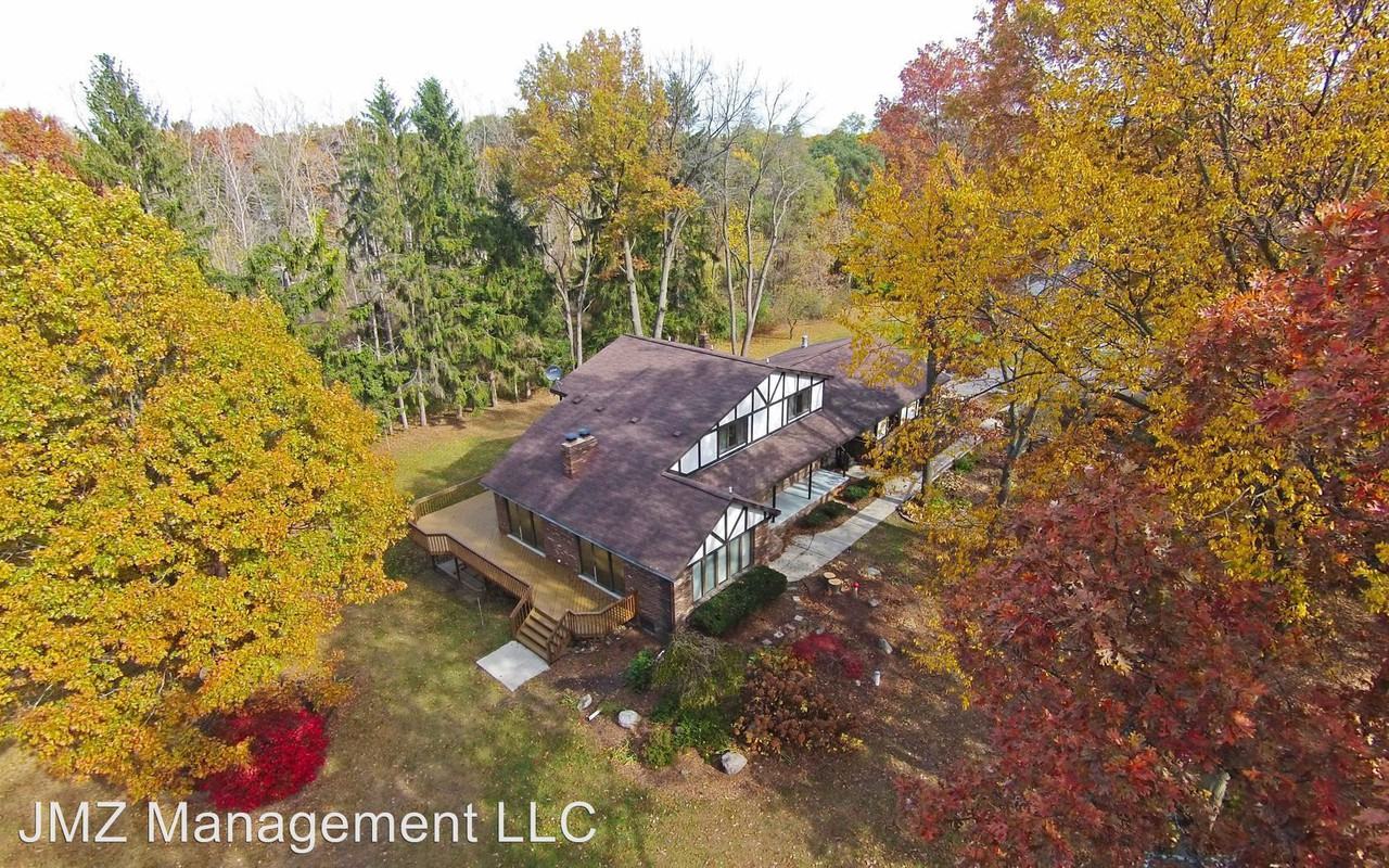 2771 Welch Rd - Photo 2 of 42