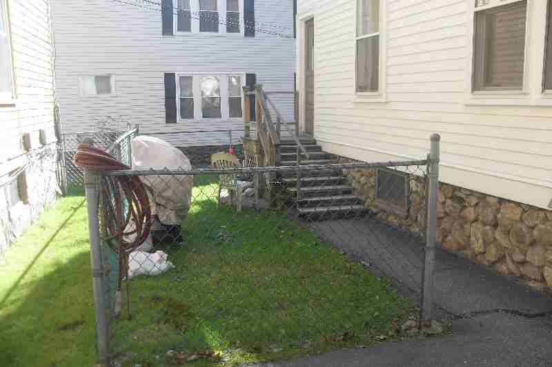 123 Maywood St 1 - Photo 3 of 13