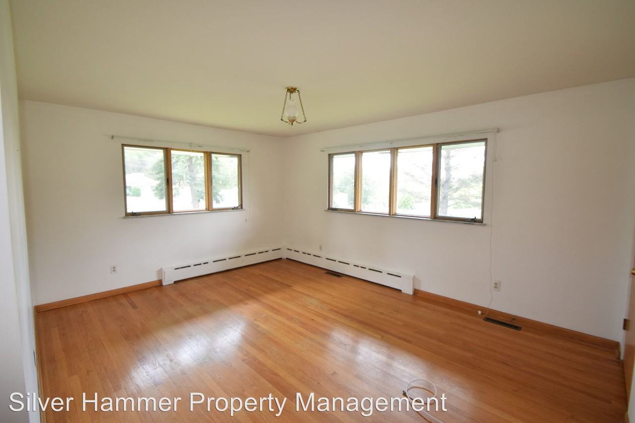 10845 Forestdale St - Photo 2 of 15