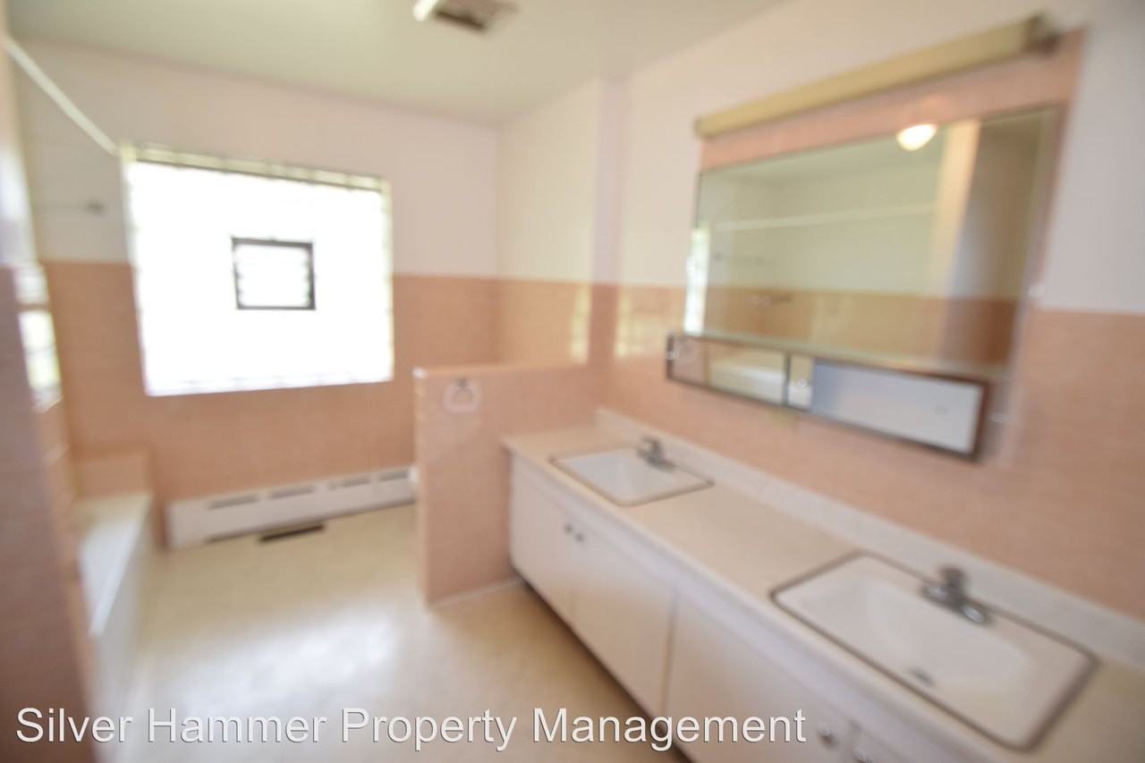 10845 Forestdale St - Photo 3 of 15