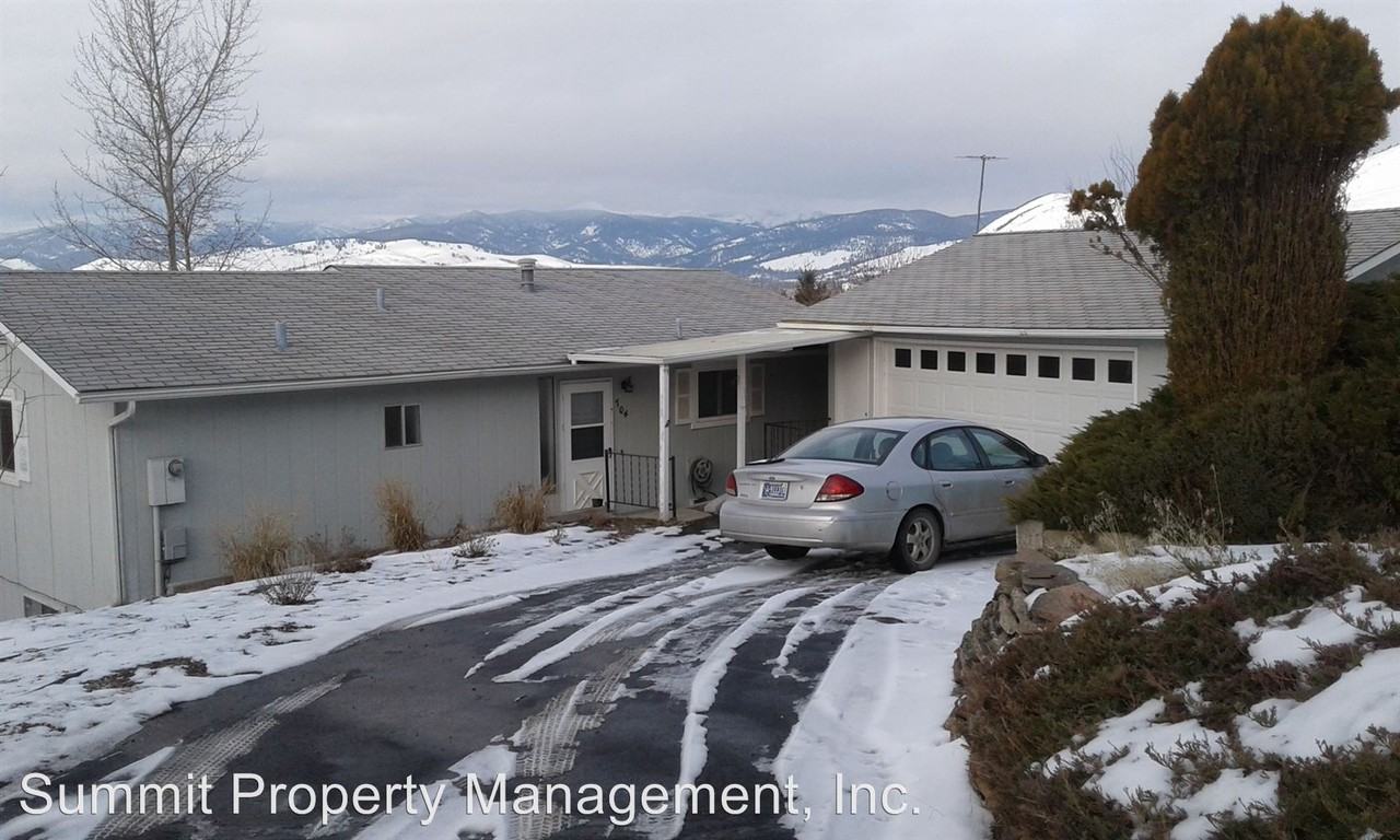 704 Simons Dr - Photo 2 of 15