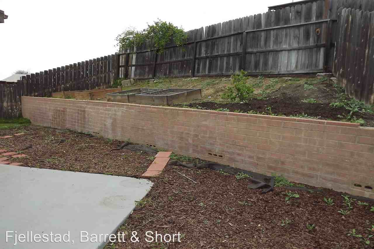 4860 Solola Ave - Photo 2 of 8