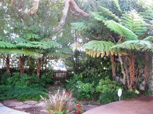 4047 Minerva Ave - Photo 3 of 25