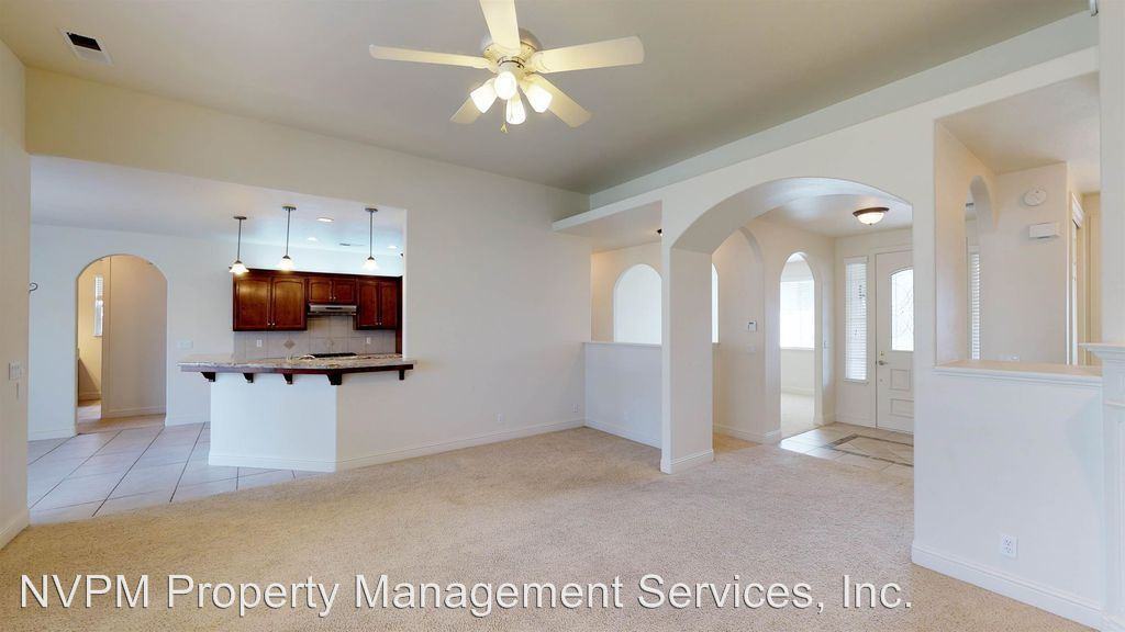 472 Windham Way - Photo 2 of 12
