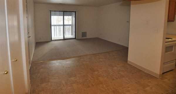 Briar Hills Apartments - Photo 3 of 16