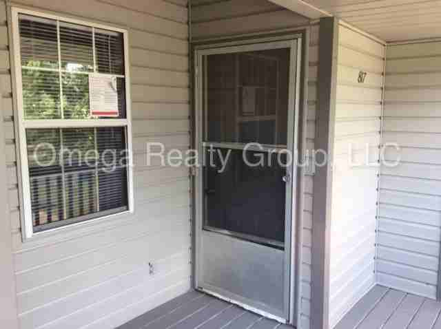 817 Willow Point - Photo 2 of 14