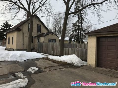 3535 NE 2nd St - Photo 3 of 19