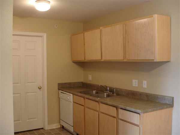 Fairway Glen II Apartments - Photo 3 of 10