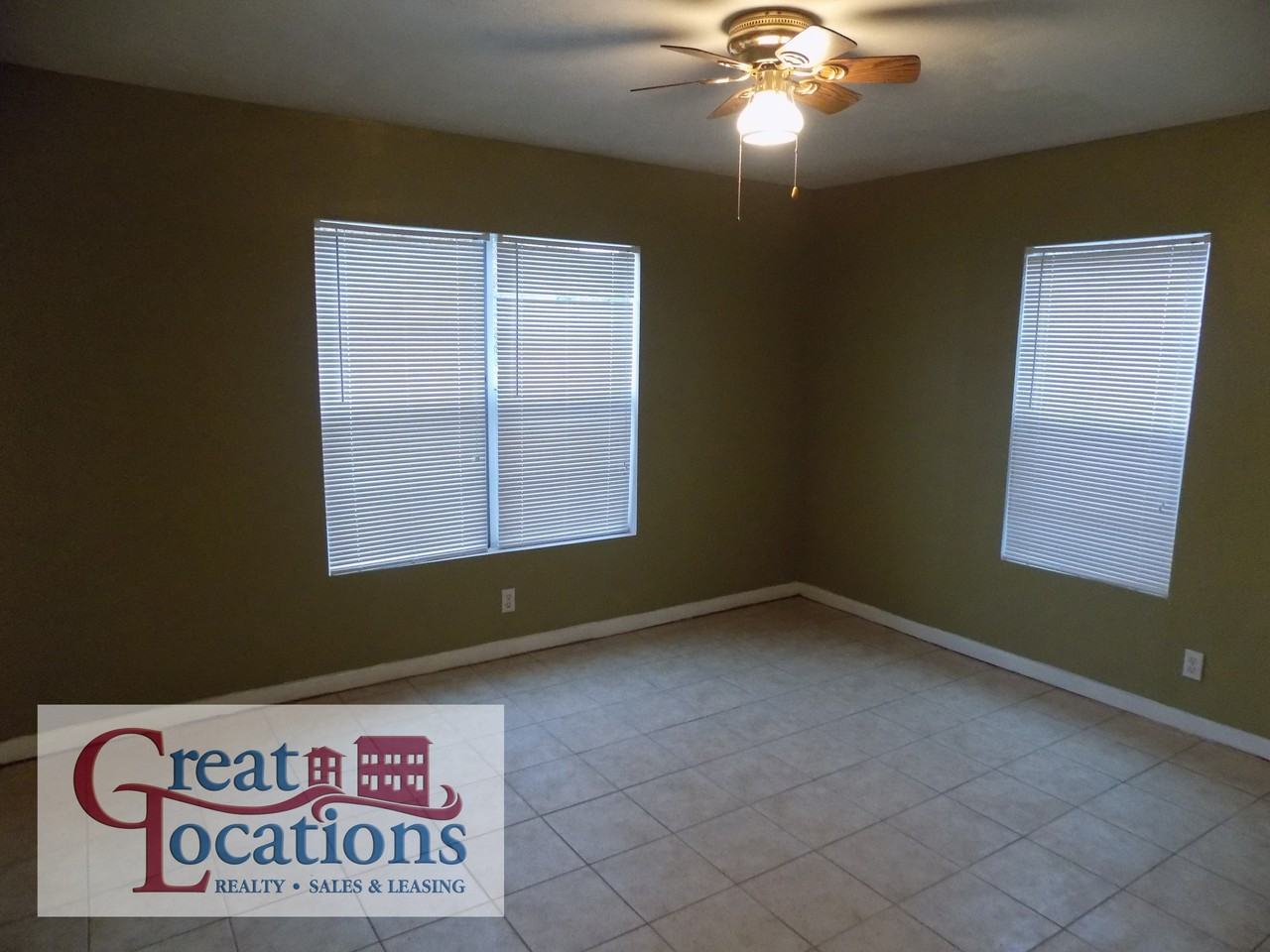 221 Tampico St - Photo 3 of 10