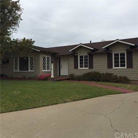 611 St James Pl - Photo 2 of 18