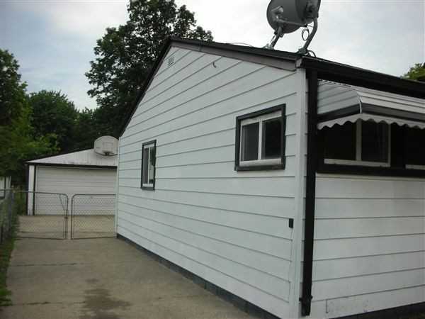 1524 E Greig Ave - Photo 3 of 8