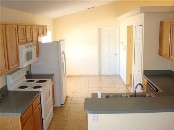 10601 Kresge Ct - Photo 2 of 15