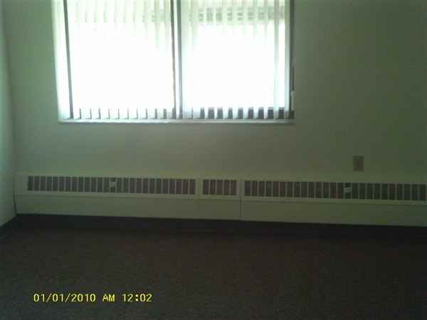 Sunset Manor Apartments - Photo 2 of 3