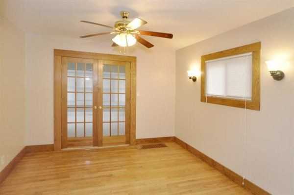 1010 Vassar Dr - Photo 3 of 10