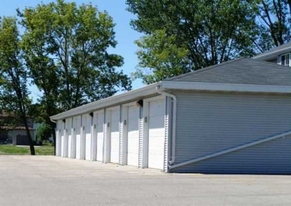 Briar Wood Apartments - Photo 2 of 2