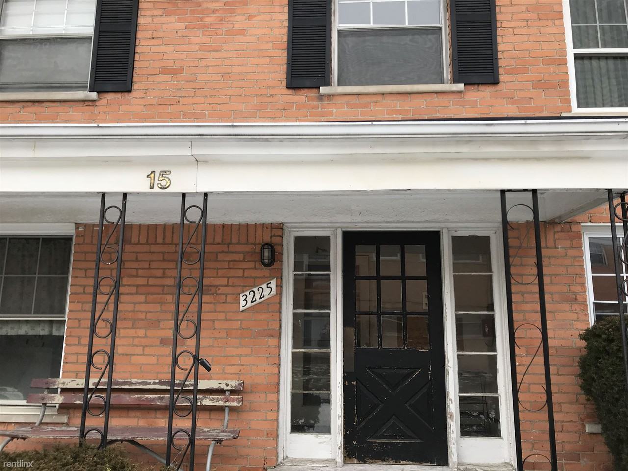 3225 Benjamin Ave - Photo 2 of 9