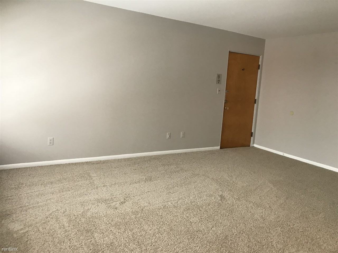 3225 Benjamin Ave - Photo 3 of 9
