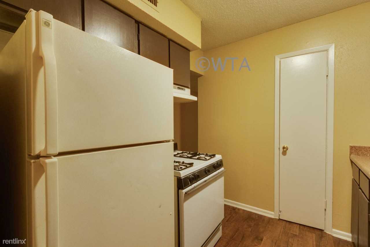 3301 WEST WOODLAWN - Photo 2 of 11