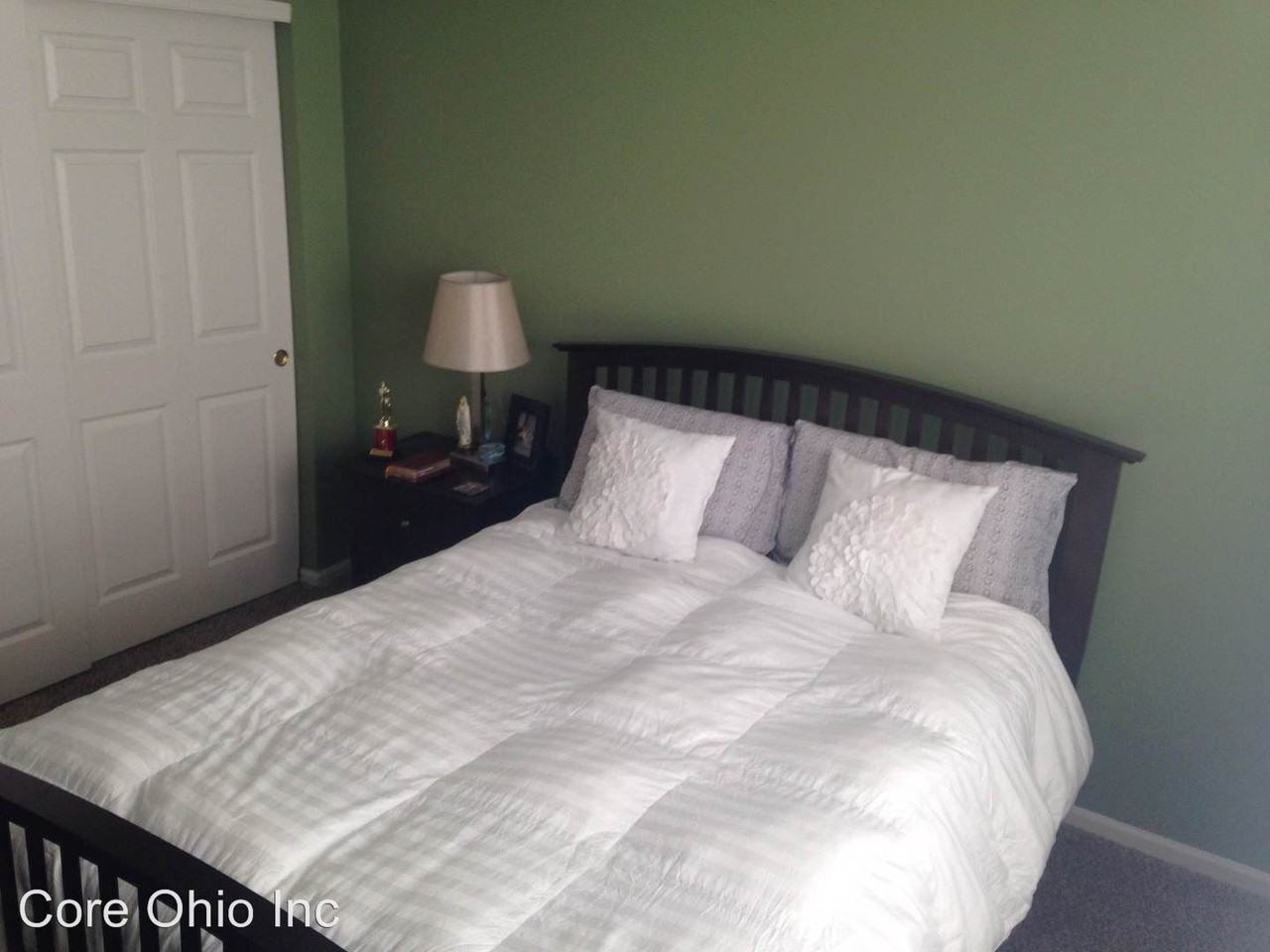 32 W Russell St - Photo 3 of 11