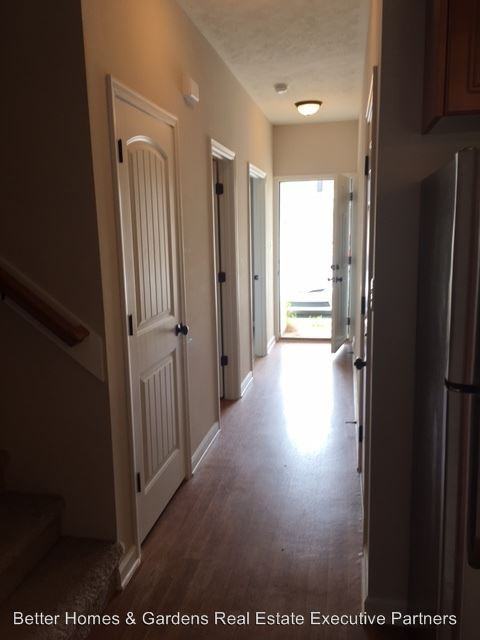147 Grove Landing Ct - Photo 2 of 24