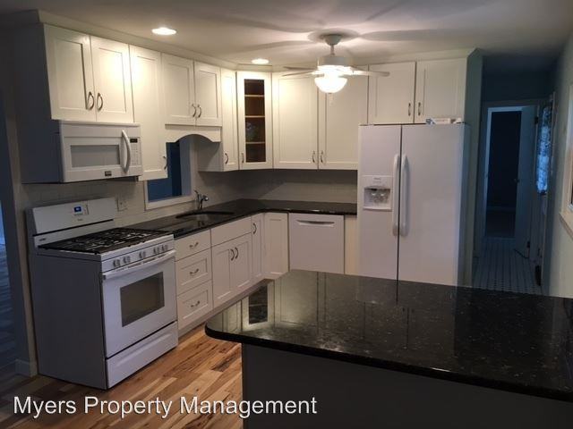 311 Mockingbird Ave - Photo 2 of 14