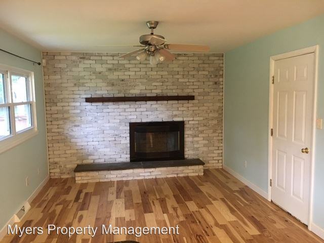 311 Mockingbird Ave - Photo 3 of 14