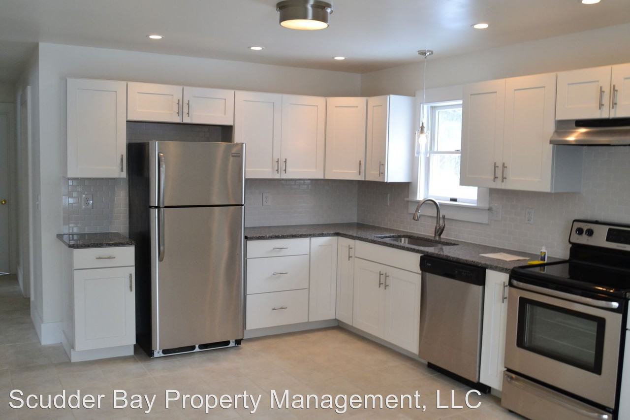 69 Poland St - Photo 3 of 3