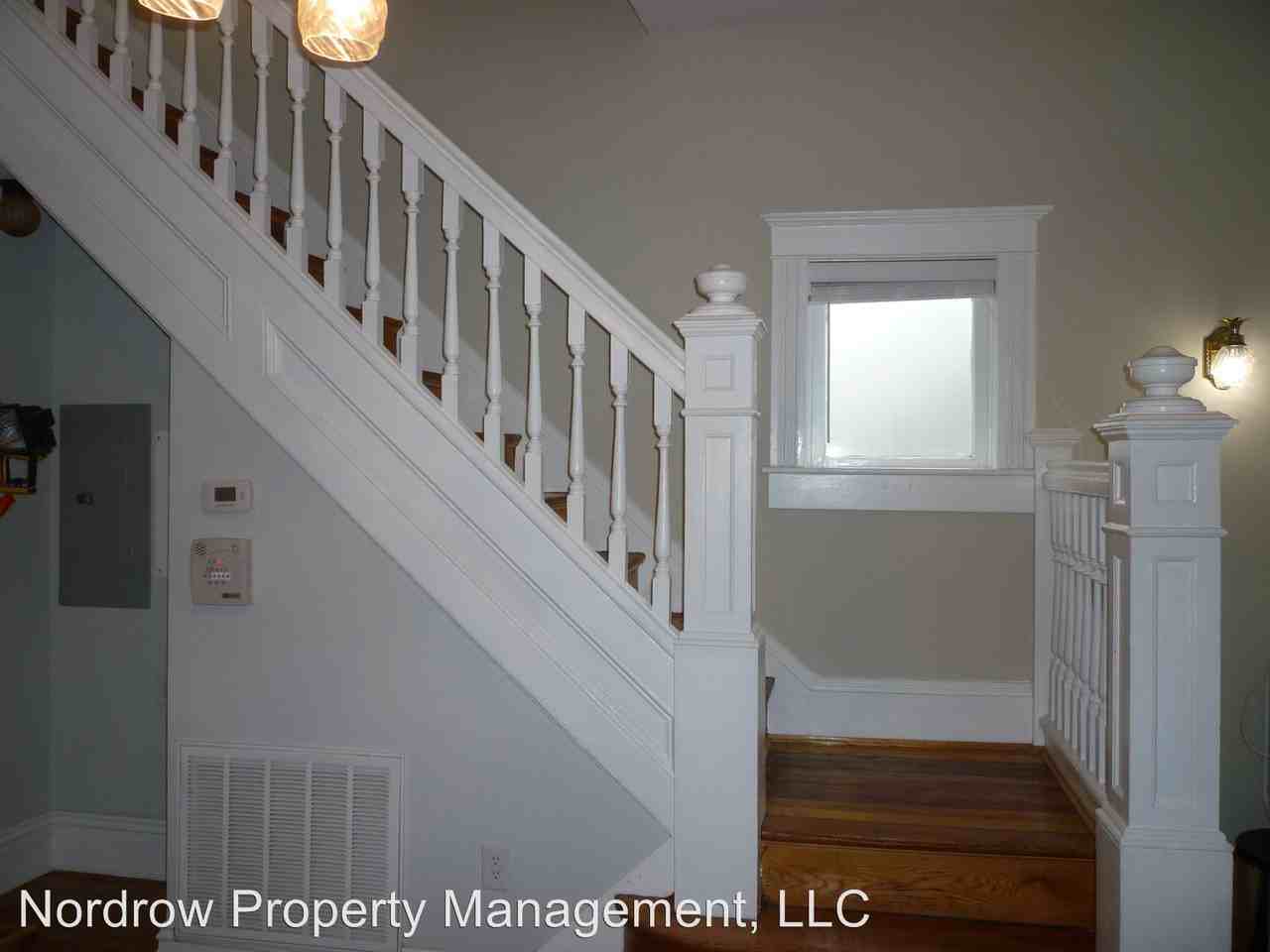1522 Porter St - Photo 2 of 9