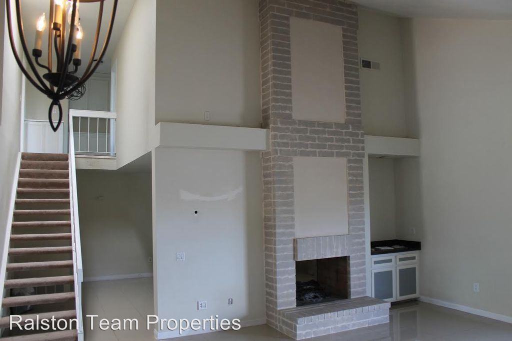 130 Marigold Pl - Photo 2 of 10