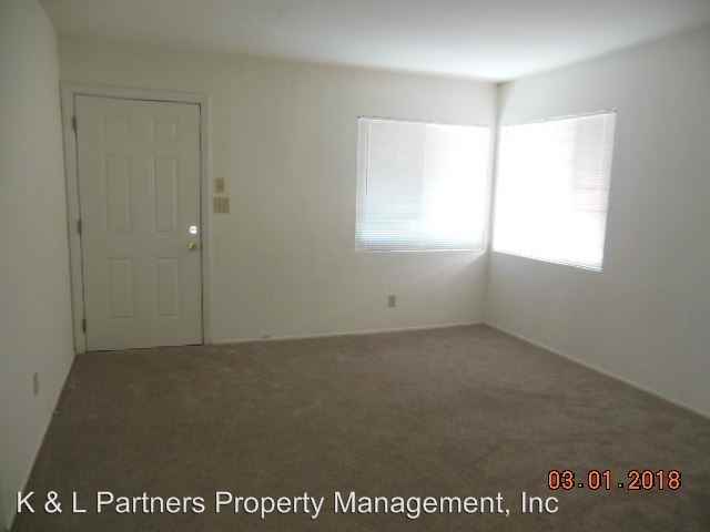 4770 Lantana Dr - Photo 3 of 10