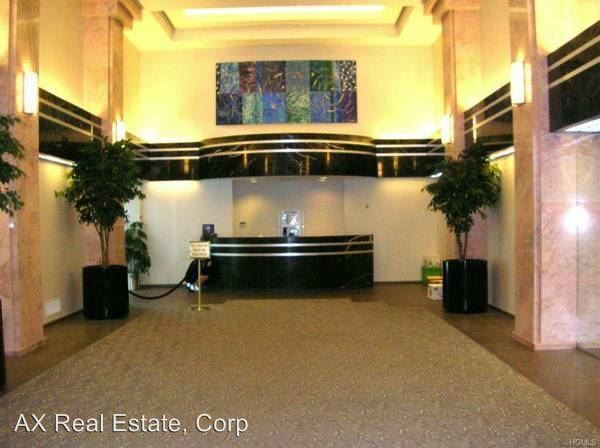 4 Martine Ave - Photo 2 of 5